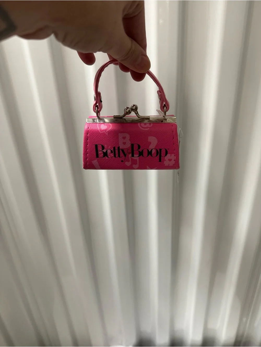 Betty Boop Metallic Silver and Black Shoulder Bag with Embellishments - Picture 11 of 12